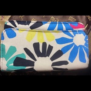 Thirty-One Perfect Cents Wallet